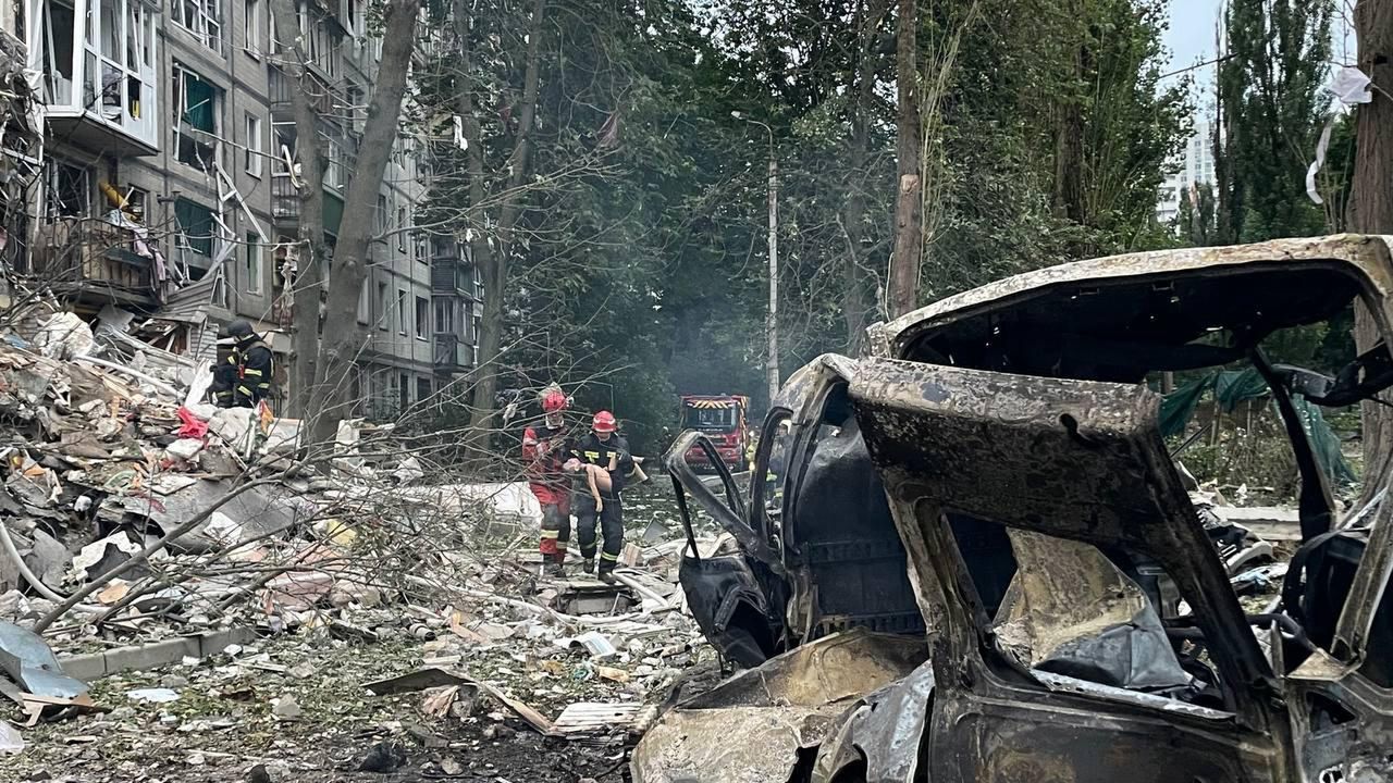 Skutki zmasowanego rosyjskiego ataku na Kijów 