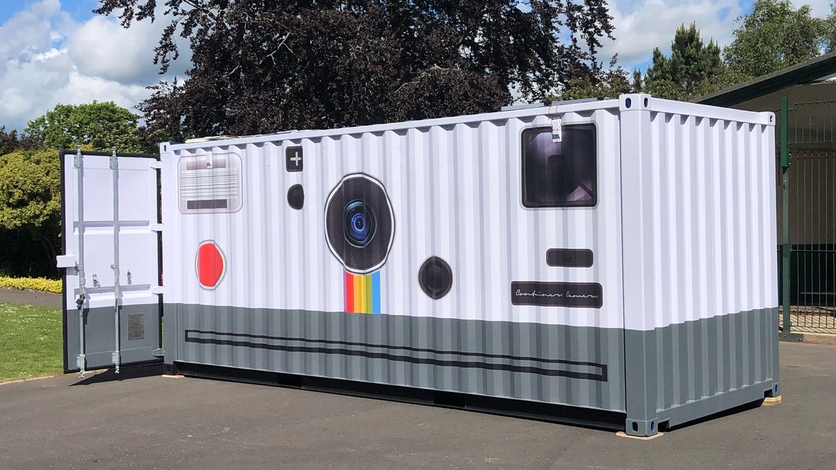 Brendan Barry znowu w akcji. Zrobił aparat z kontenera 1