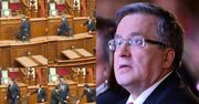 Skandal w japońskim parlamencie? Komorowski STANĄŁ NA KRZEŚLE! "CHODŹ, SZOGUNIE"