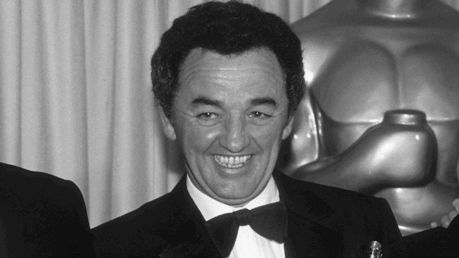 HOWARD E. ROLLINS, JR.;NORMAN REYNOLDS;MICHAEL FORD;KAREN ALLEN
THE 54TH ANNUAL ACADEMY AWARDS - Backstage Coverage - Airdate: March 29, 1982. (Photo by ABC Photo Archives/Disney General Entertainment Content via Getty Images)
NORMAN REYNOLDS (C, L) AND MICHAEL FORD (C, R), BEST ART DIRECTION WINNERS FOR "RAIDERS OF THE LOST ARK" WITH PRESENTERS HOWARD E. ROLLINS, JR. AND KAREN ALLEN
ABC Photo Archives
OSCARS