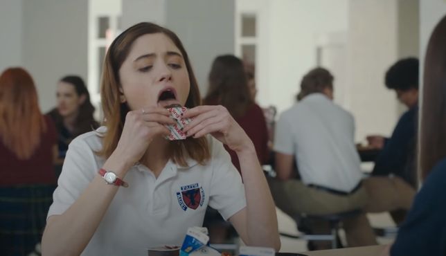 Bóg, nastolatka i pożądanie. Niegrzeczna komedia z gwiazdą "Stranger