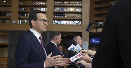 "Decyzja w ciągu kilku dni". Rząd chce wprowadzić kryterium dochodowe, zamrażając ceny gazu
