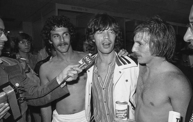 Fot. ASSOCIATED PRESS/FOTOLINK/EAST NEWS / od lewej: Shep Messing, Mick Jagger i Steve Hunt