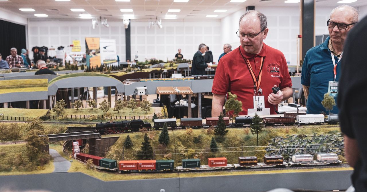 Kraków: Stacje kolejowe, wagony, semafory w wersji mini. Atrakcja w Nowohuckim Centrum Kultury