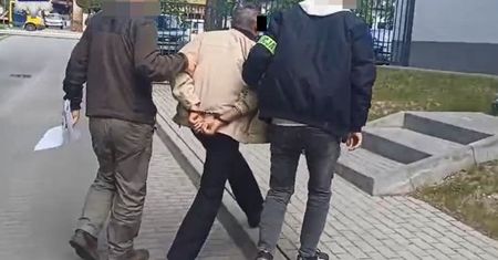 Z bronią do komornika. 57-latek był pijany i agresywny