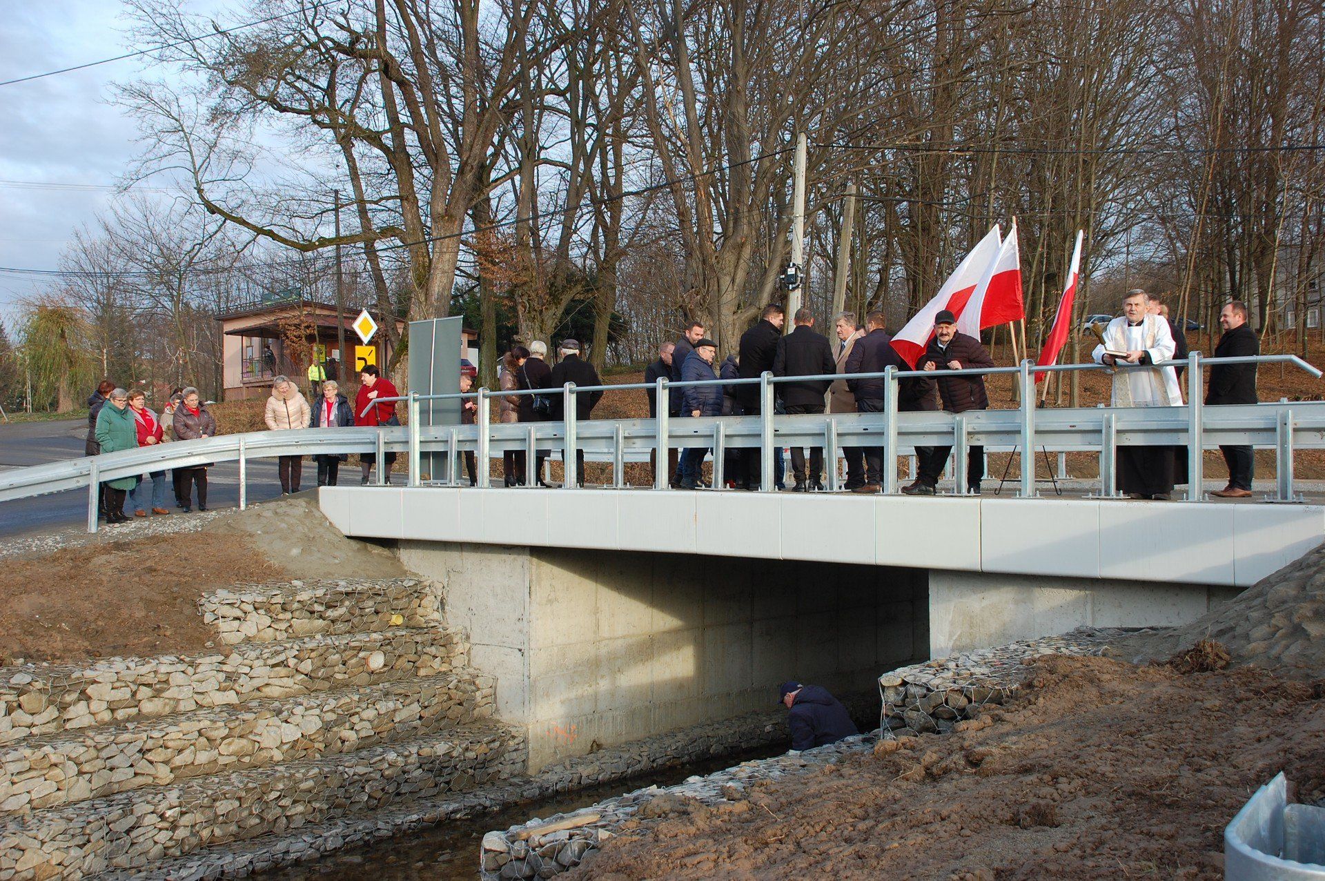 Otwarcie nowego mostu na potoku Bieździada w Bieździadce