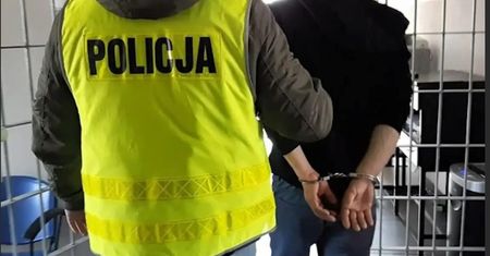 Wciągnęli go do auta, pobili pałkami i zostawili nagiego w lesie. 19-latek ofiarą bandyckiego ataku