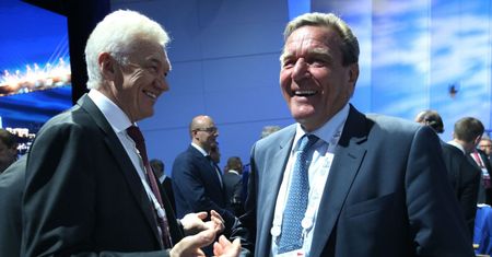 Były kanclerz Niemiec wciąż piastuje stanowiska w rosyjskich firmach