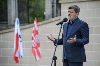 Koronawirus. Ograniczenie sprzedaży alkoholu po godz. 19? Palikot: "Absurd goni absurd"