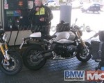 2014 BMW NineT przyapany na stacji benzynowej