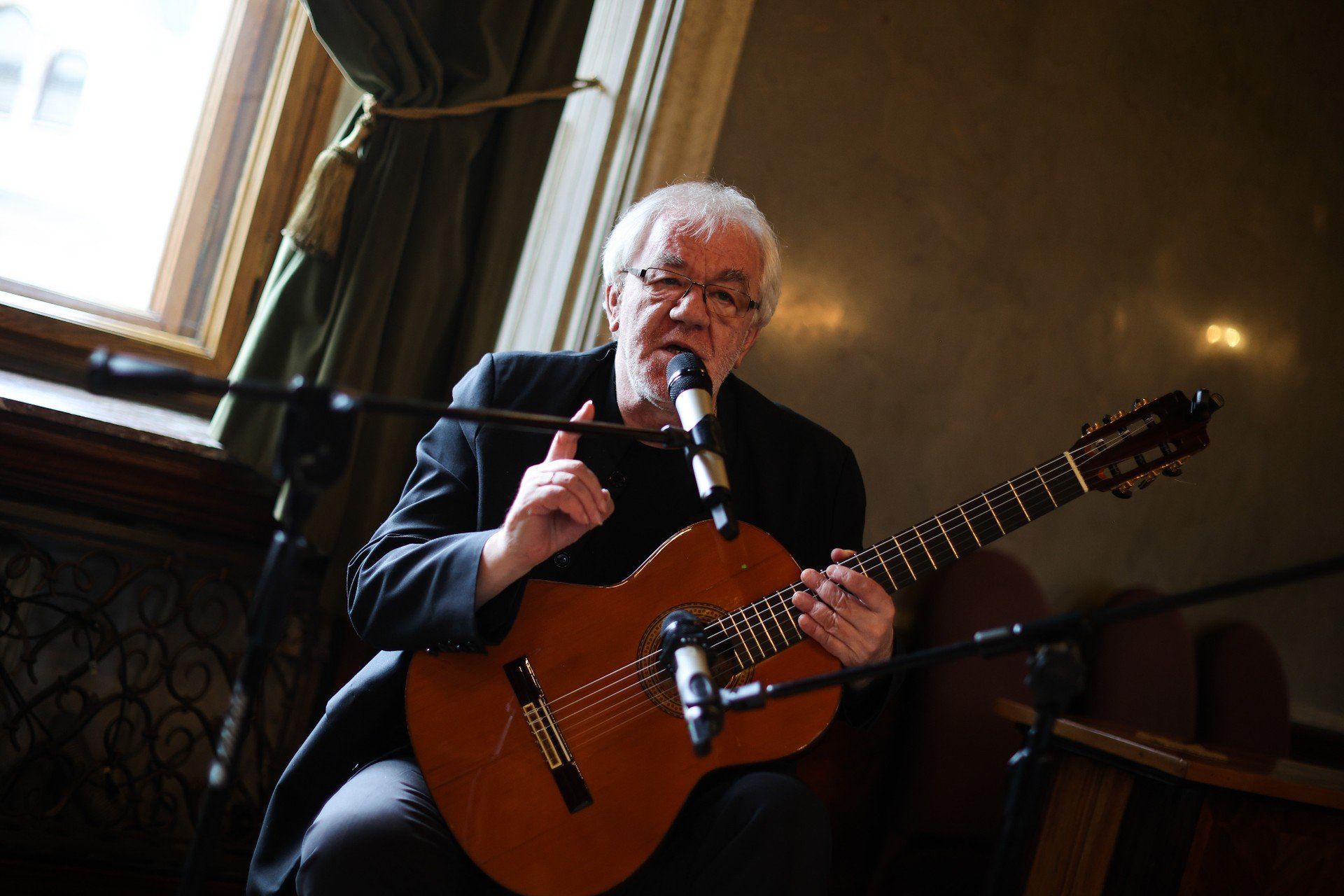 Z okazji 35-lecia samorządu odbyła się uroczysta sesja Rady Miasta Krakowa.