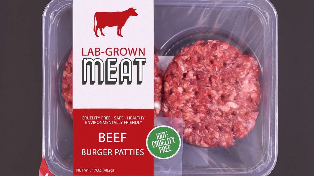 Na początku koszty wytworzenia mięsa była gigantyczne i zamykały się w ponad 300 tys. dolarów. Dziś ceny produktów powstałych z mięsa in vitro są o wiele niższe