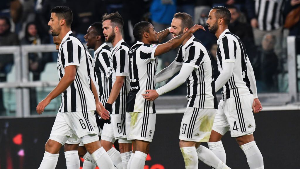 Zdjęcie okładkowe artykułu: Getty Images / Alessandro Sabattini / Na zdjęciu: piłkarze Juventusu Turyn