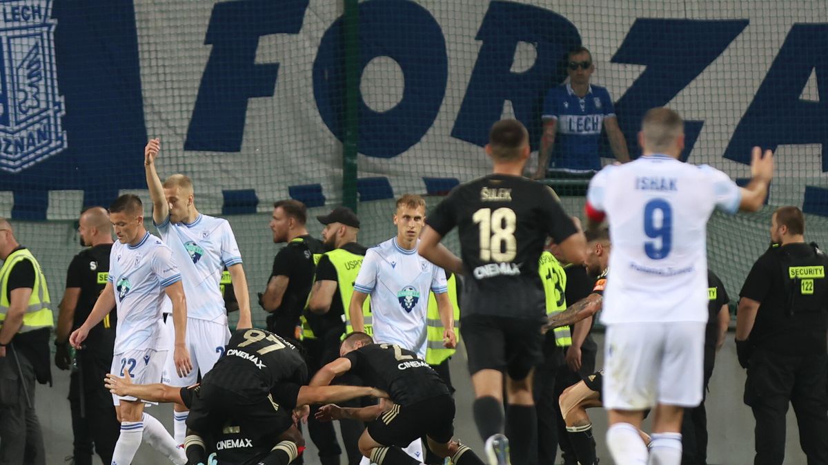 PAP / Zbigniew Meissner / Na zdjęciu: radość piłkarzy Spartaka Trnawa