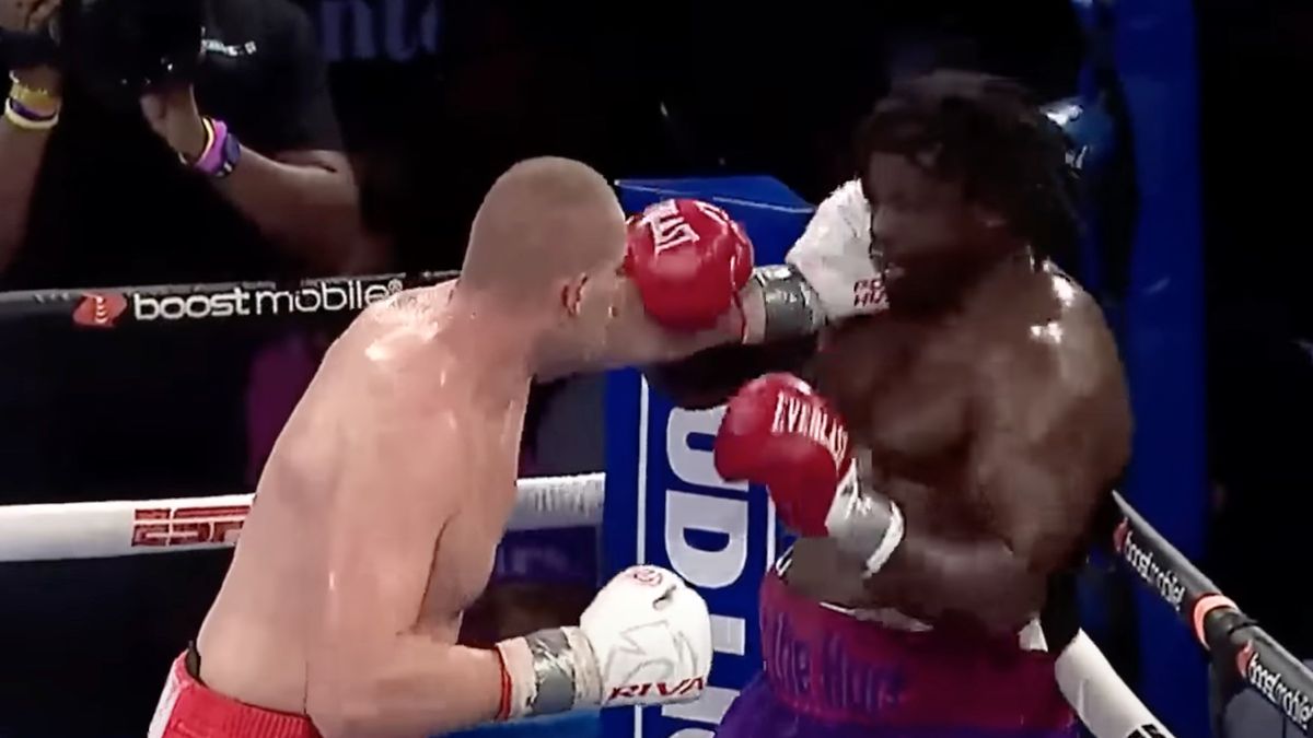 YouTube / Top Rank Boxing / Na zdjęciu: walka Damiana Knyby z Curtisem Harperem