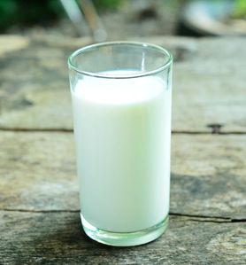 Mleko odtłuszczone z dodatkiem odtłuszczonego mleka w proszku oraz witaminami A i D