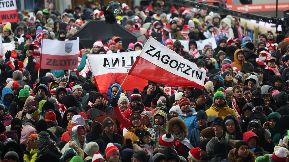 PAP / Grzegorz Momot / Kibice skoków w Polsce