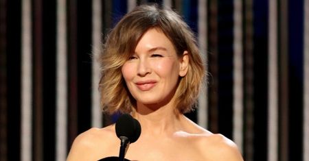 Złote Globy 2021: 51-letnia Renee Zellweger zadaje szyku w czarnej kreacji Armani (ZDJĘCIA)