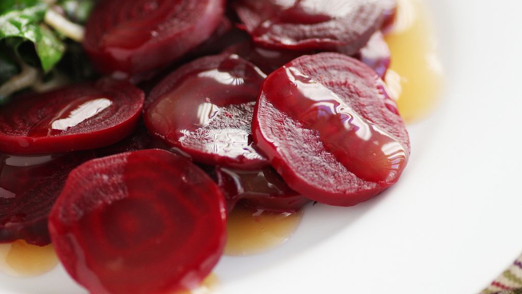 Gotowane buraki ćwikłowe bez dodatku soli, odsączone