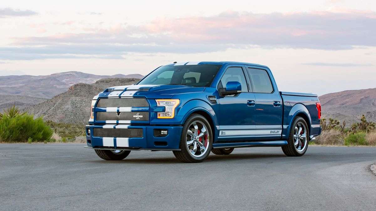 Nie pytajcie o sens tworzenia pick-upa o mocy 760 KM. Ford F-150 jest częścią amerykańskiej kultury i ma prawo występować w najbardziej oryginalnych, niesamowitych wersjach, których istnienie nie musi być w żaden sposób uzasadniane.