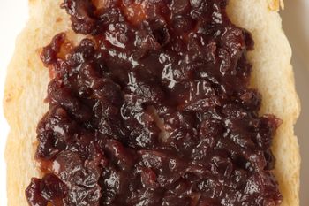 Na chleb zamiast masła. Cholesterol poleci w dół, spadnie ryzyko udaru