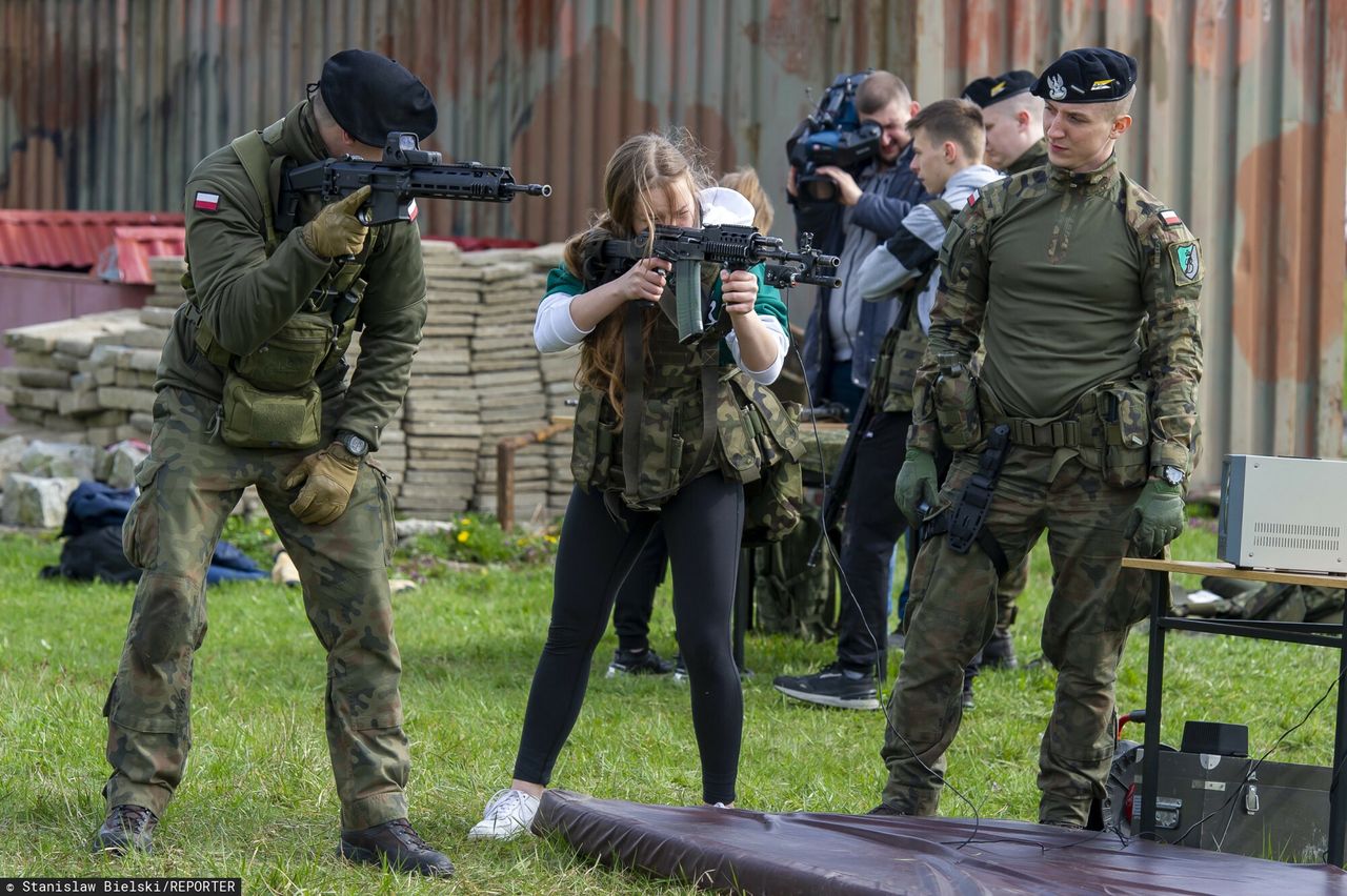 Weekendowa armia rezerwowa. Czego politycy nie powiedzieli o powszechnych szkoleniach?