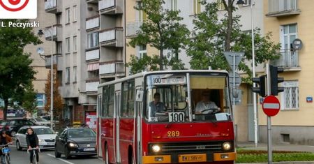 Warszawa. Pociąg do Nieporętu na plażę, zabytkowa komunikacja i kolejka wąskotorowa