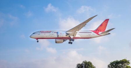 Dreamliner Boeinga musiał zawrócić po godzinie lotu