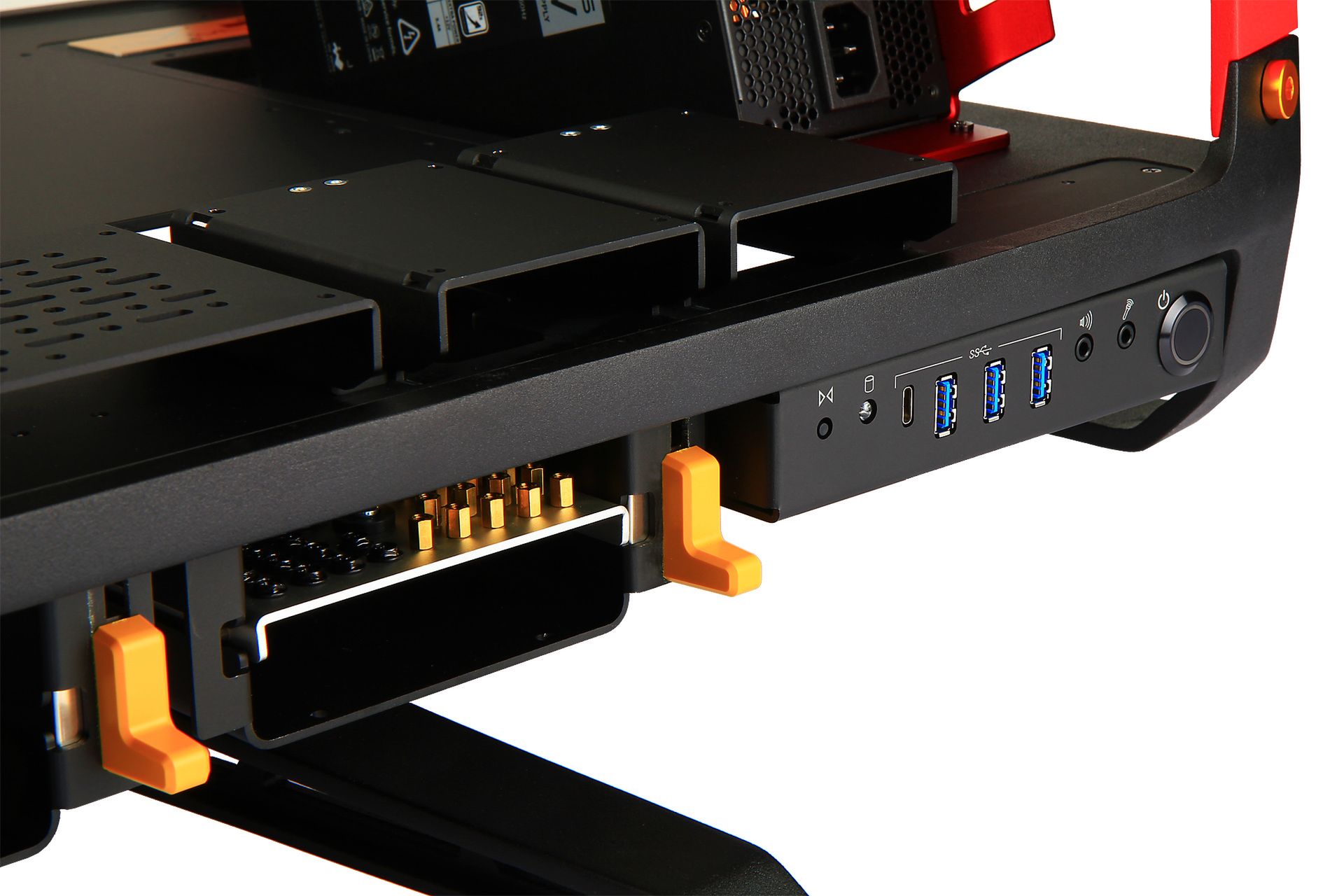 In Win X-Frame 2.0: oryginalna obudowa benchtable na 30. urodziny In Win 16