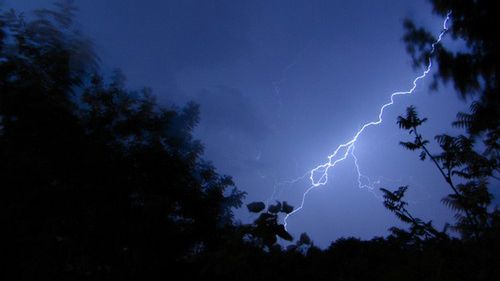 Jak daleko jest burza? 1