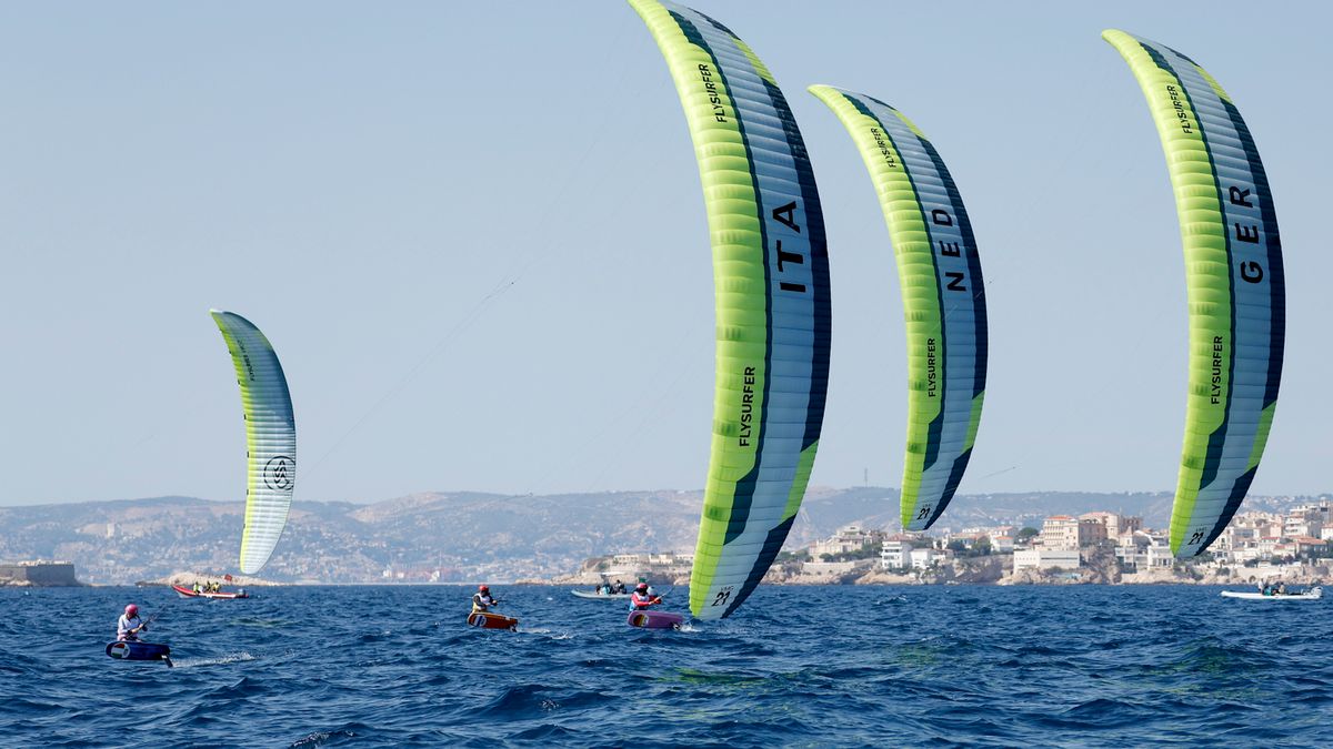 PAP/EPA / Sebastien Nogier / Na zdjęciu: półfinał kitesurferek na Igrzyskach Olimpijskich w Paryżu