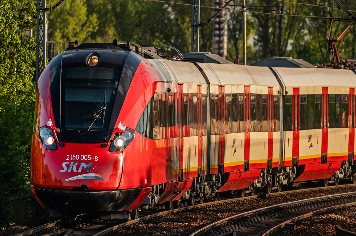 Pociąg to najpewniejszy sposób, aby dotrzeć w sezonie nad wodę bez stania w korkach