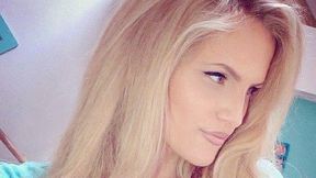 Piłkarz Bundesligi poderwał seksowną modelkę. Zobacz jej piękne zdjęcia