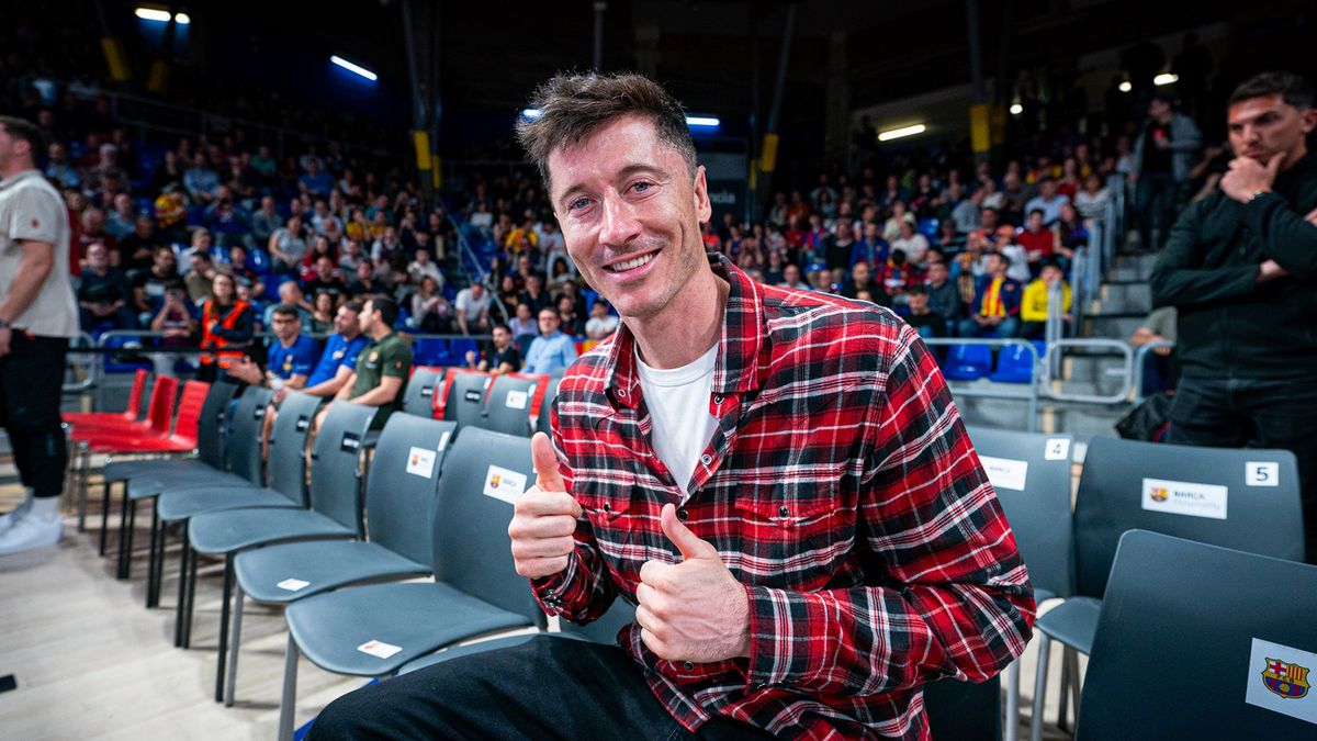 Twitter / FCBbasket / Na zdjęciu: Robert Lewandowski