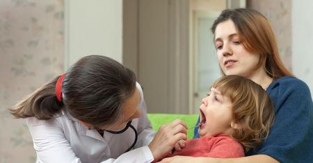 Angina u dzieci. Przyczyny, objawy, leczenie