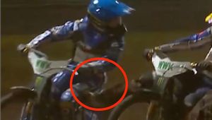 Sędzia tego nie widział?! Chciał kopnąć Zmarzlika w finale