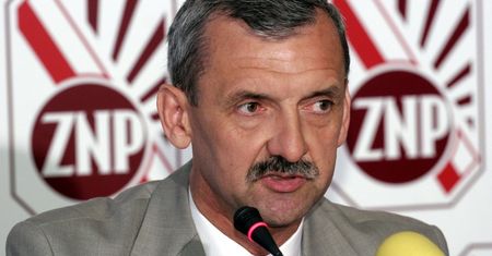Nauczyciele rozliczają rząd: mieliśmy dostać 100 milionów, na razie - prawie nic