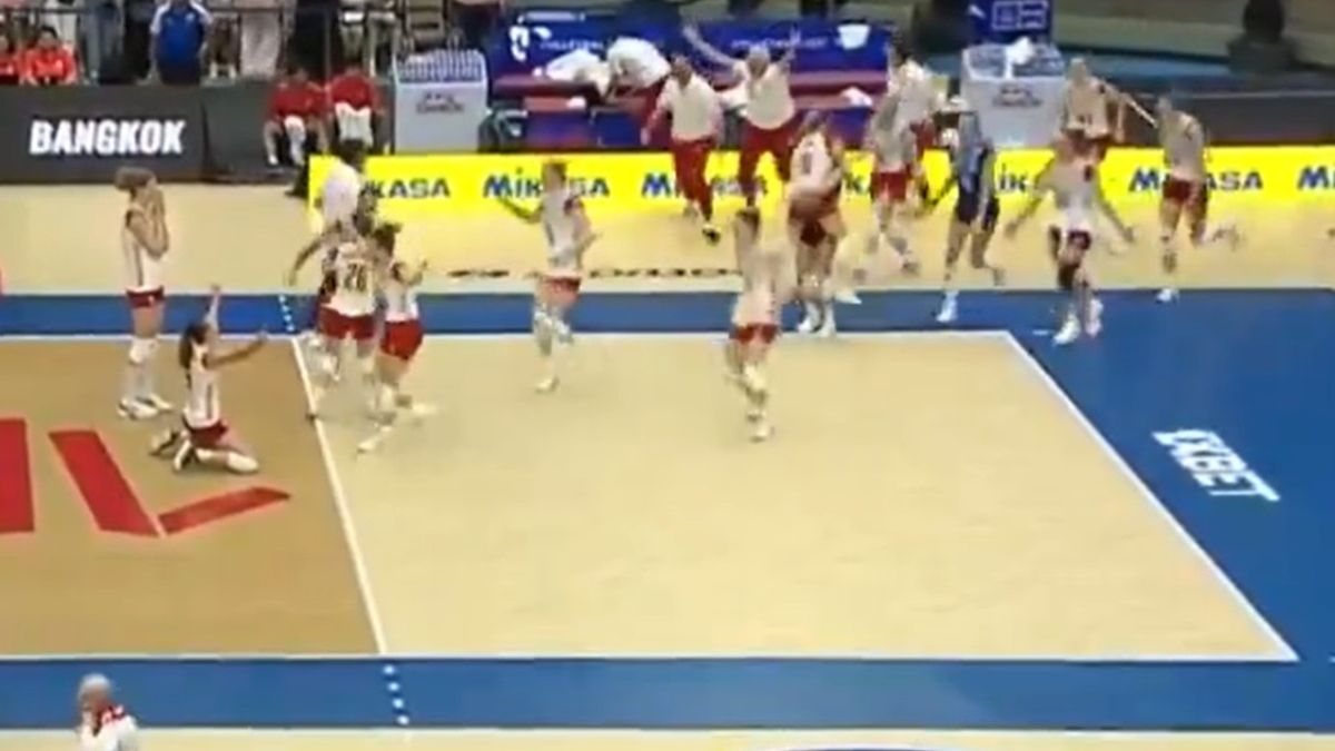 Twitter / Polsat Sport / Reprezentacja Polski po ostatniej akcji meczu z Turcją
