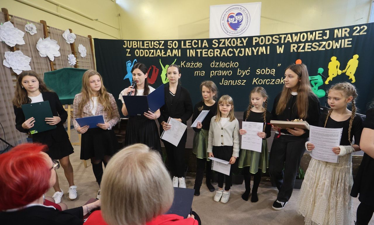 Rzeszów: Pół wieku tradycji. Piękny jubileusz Szkoły Podstawowej nr 22