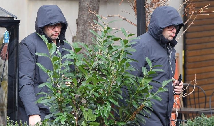 Tomasz Karolek przyłapany na mieście w Land Roverze