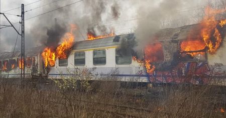 Wagony PKP w płomieniach. Możliwe podpalenie