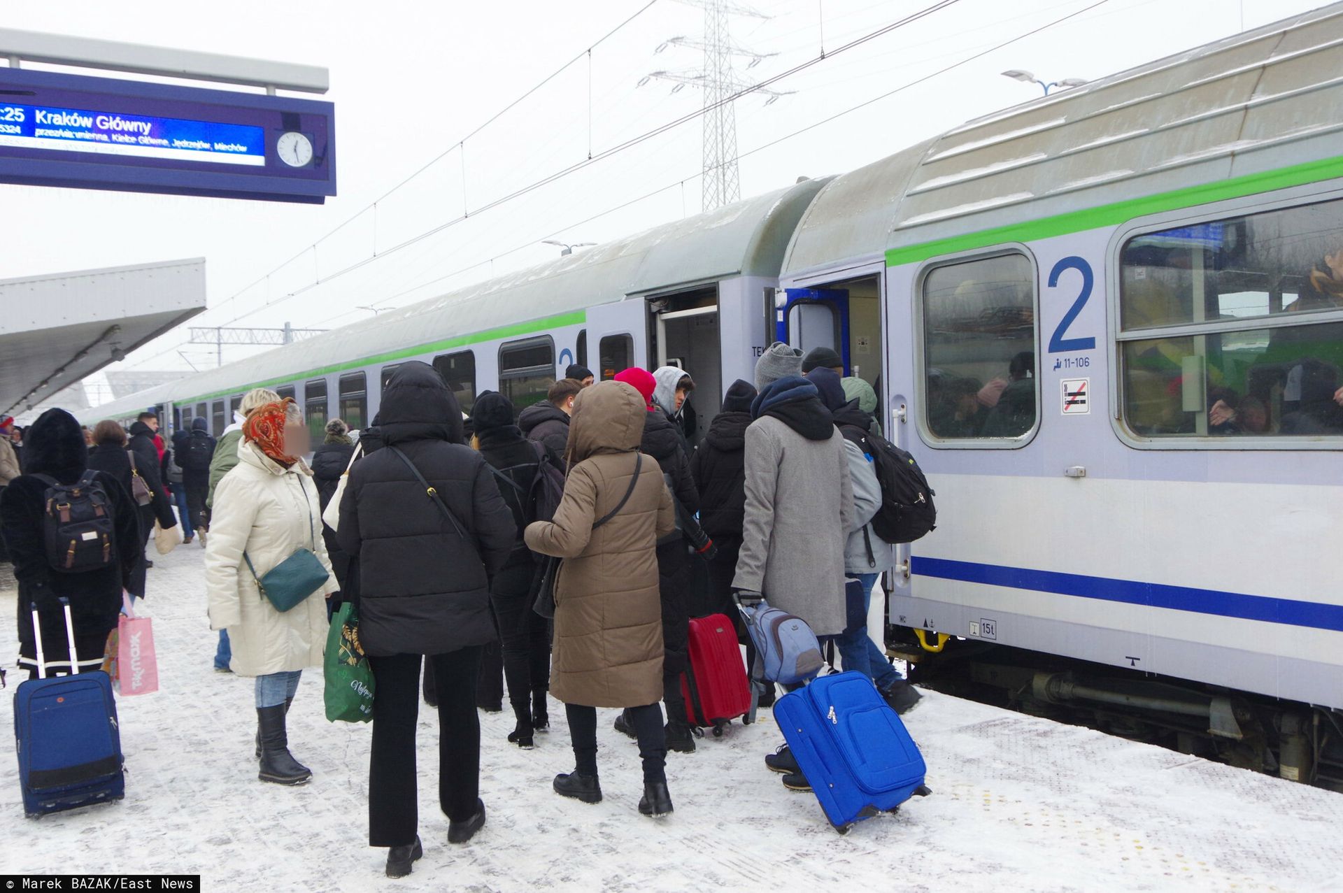wiadomości,aktualności,WP Wiadomości Atak zimy. Utrudnia w transporcie kolejowym i lotniczym