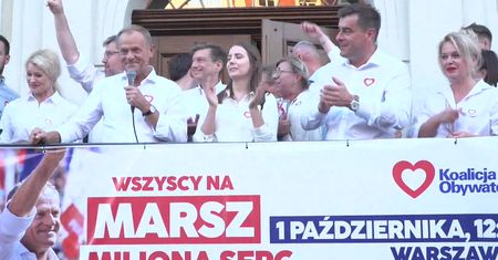 Tusk o PiS: Oni by matkę sprzedali