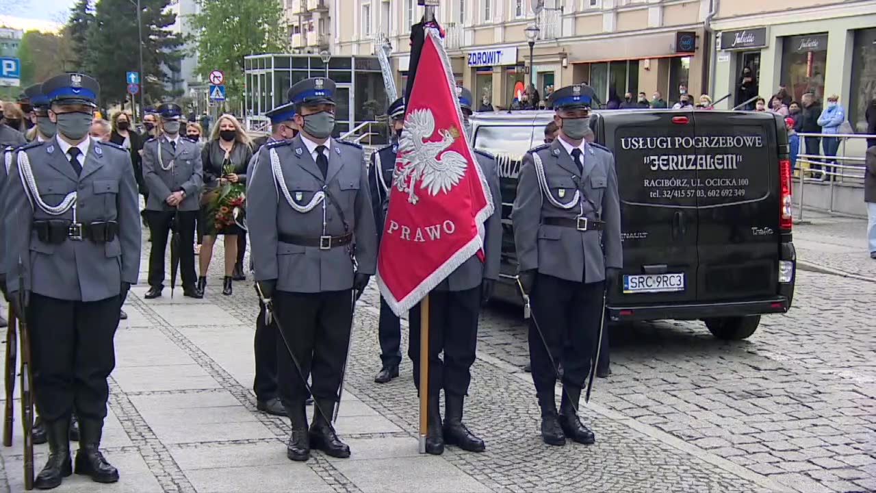 Hołd dla policjanta zastrzelonego na służbie w Raciborzu.