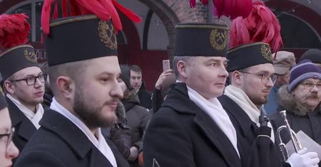 Katowice uczciły Barbórkę tradycyjną paradą z udziałem górniczej orkiestry