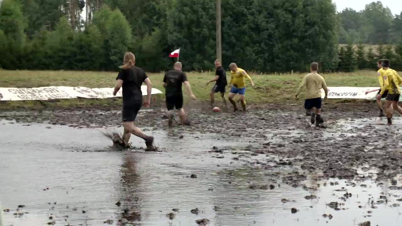 20 drużyn piłkarskich zmierzyło się w Korycinie w turnieju Błotnej Ligi Mistrzów