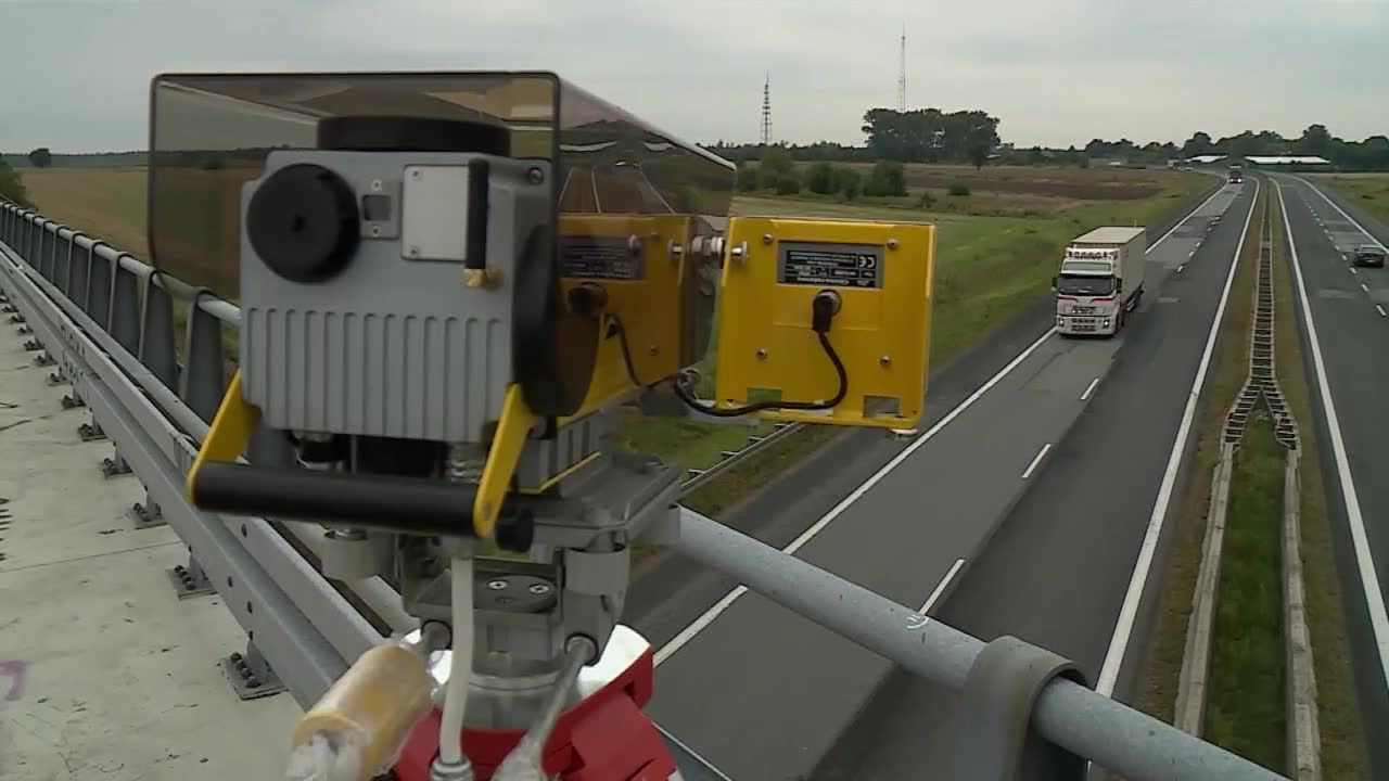 Inteligentny superradar już niedługo u nas? Zmierzy prędkość, oceni tor jazdy i odległość od innych aut.