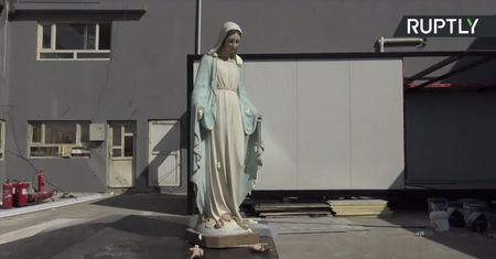 Bojownicy ISIS ścięli głowę pomnikowi Matki Boskiej. Zostanie odnowiony przed wizytą papieża Franciszka w Iraku