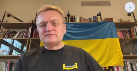 Rosjanie ostrzeliwują ludzi ewakuujących się z zalanych terenów. Mer Lwowa: Oczekujemy na nowych uchodźców