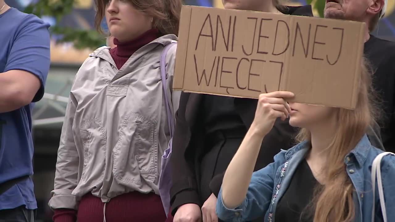 Ani jednej więcej”. Protest po śmierci ciężarnej 33-latki w szpitalu w Nowym Targu